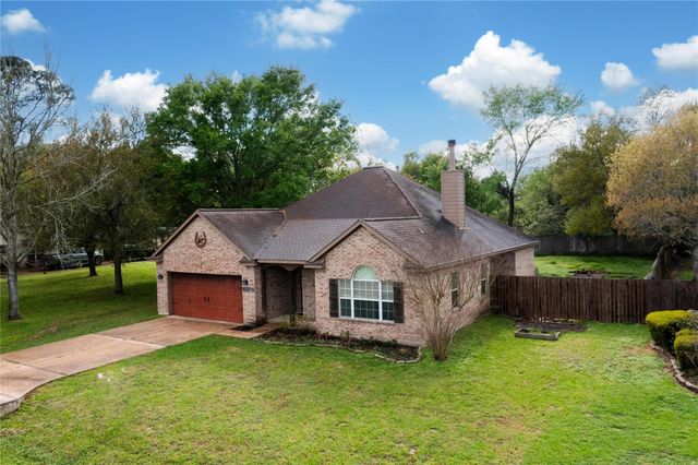 15575 Kitty Hawk Drive, Waller, TX 77484