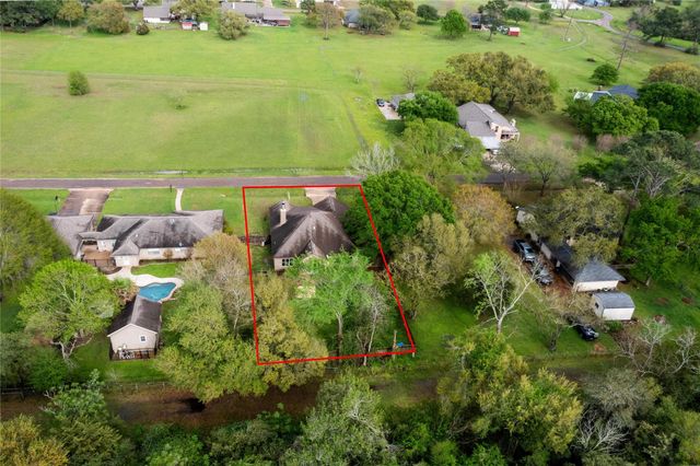 15575 Kitty Hawk Drive, Waller, TX 77484