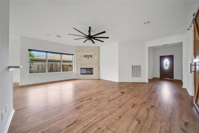 15575 Kitty Hawk Drive, Waller, TX 77484
