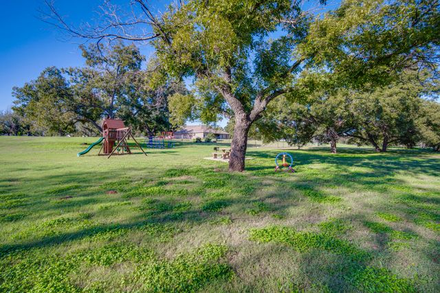 1917 Burkett Court, Cleburne, TX 76033
