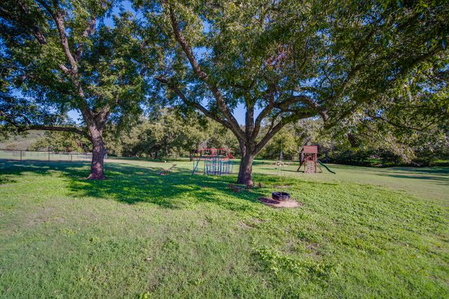 1917 Burkett Court, Cleburne, TX 76033