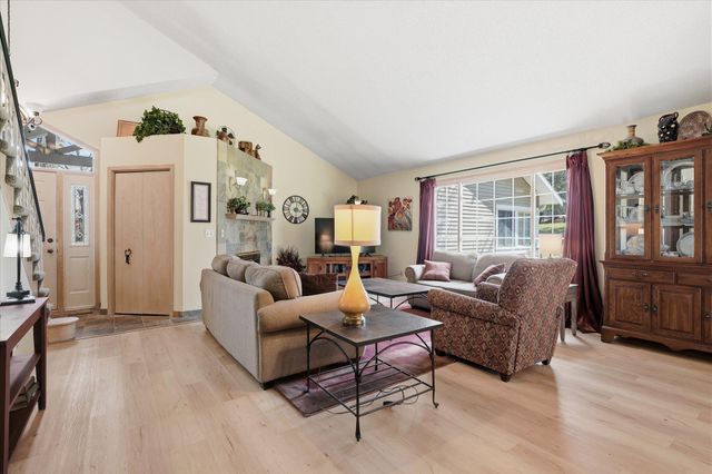 3969 Niagara Lane N, Plymouth, MN 55446