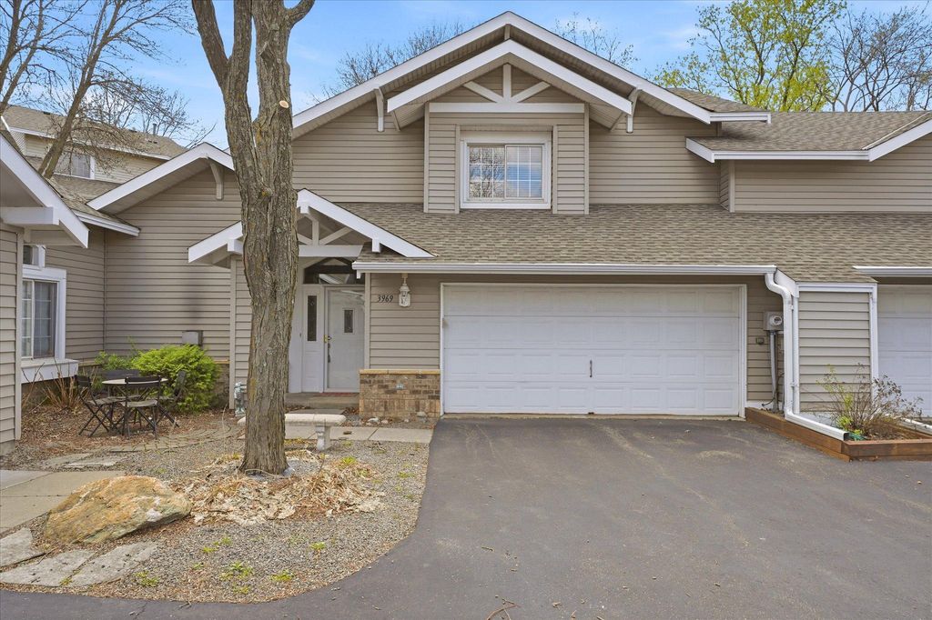 3969 Niagara Lane N, Plymouth, MN 55446
