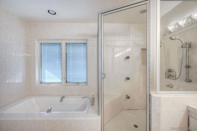 17784 Via Graacia, San Diego, CA 92128