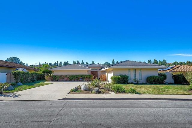 17784 Via Graacia, San Diego, CA 92128