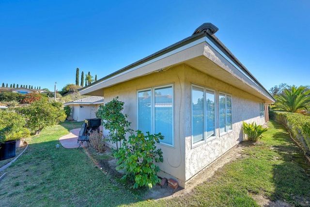 17784 Via Graacia, San Diego, CA 92128