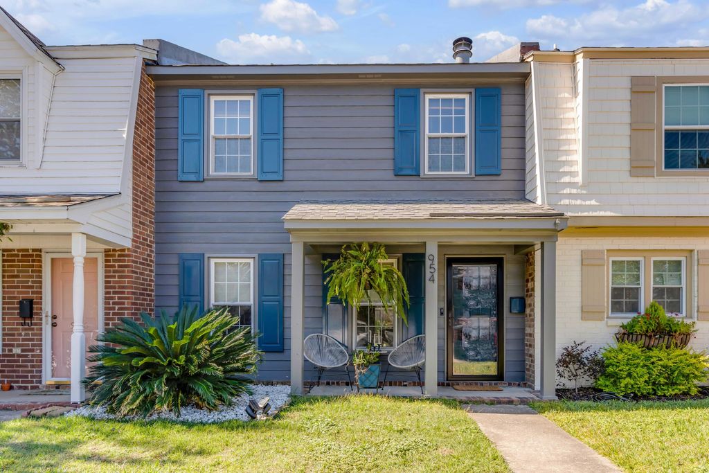 954 Fowler Court E, Mount Pleasant, SC 29464