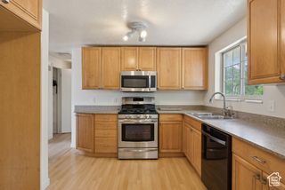 12125 S YORK RIDGE RD, Sandy, UT 84094