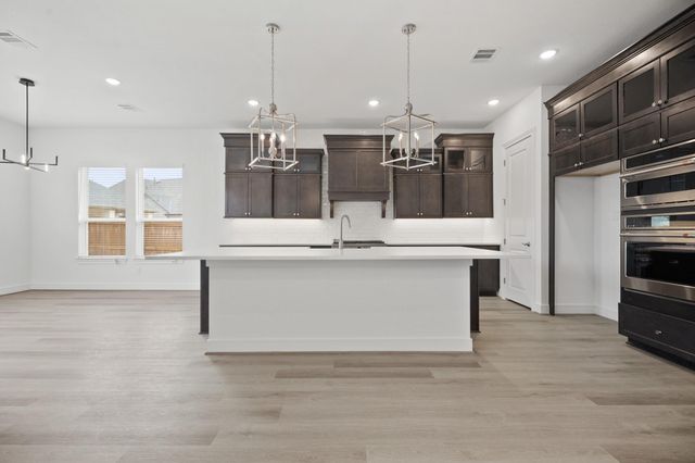 1801 N Wildflower Drive, Deer Park, TX 77536