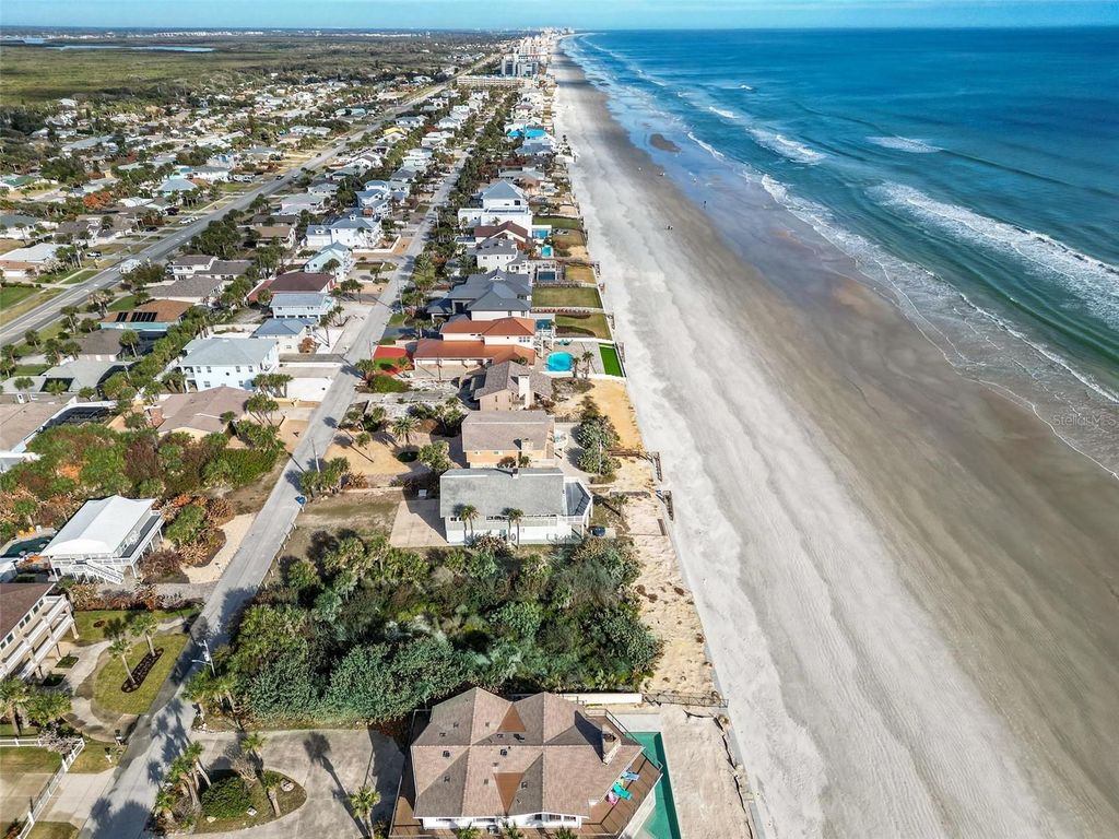 Image 15 of property listing at 4715 VAN KLEECK DRIVE, New Smyrna Beach, FL 32169