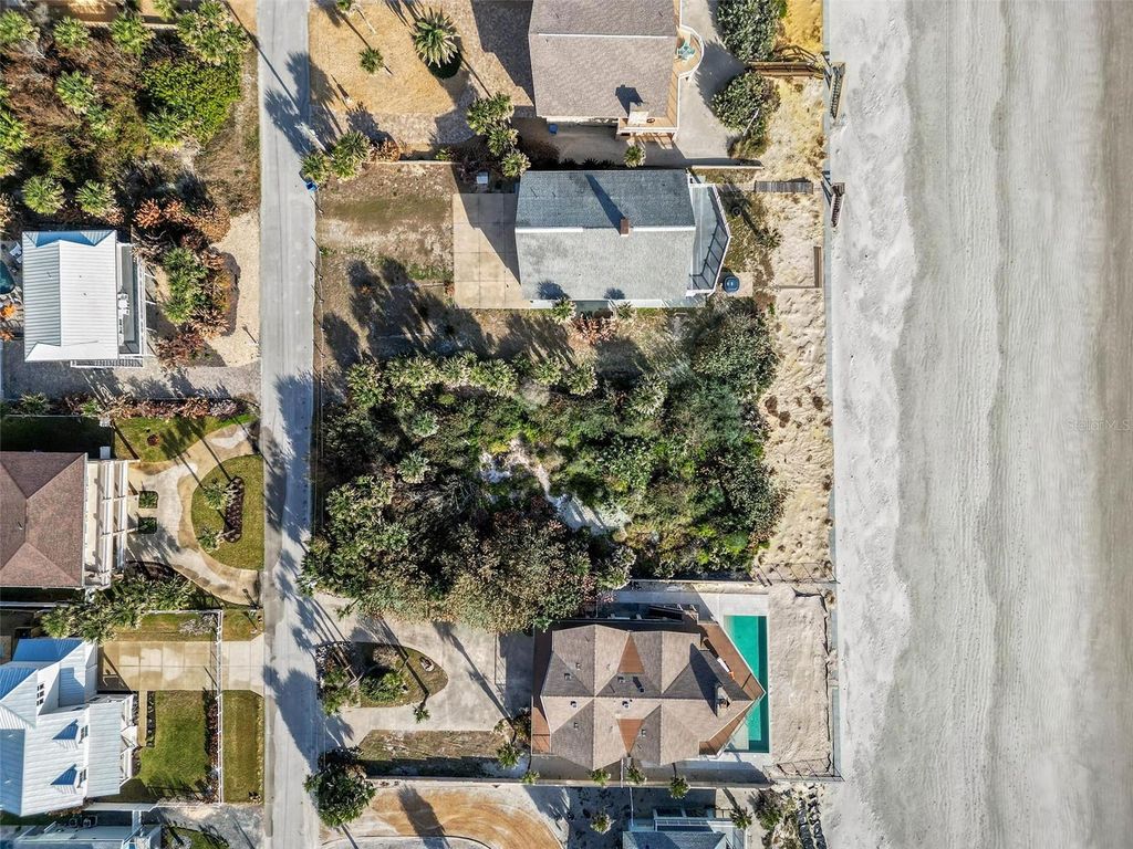 Image 9 of property listing at 4715 VAN KLEECK DRIVE, New Smyrna Beach, FL 32169