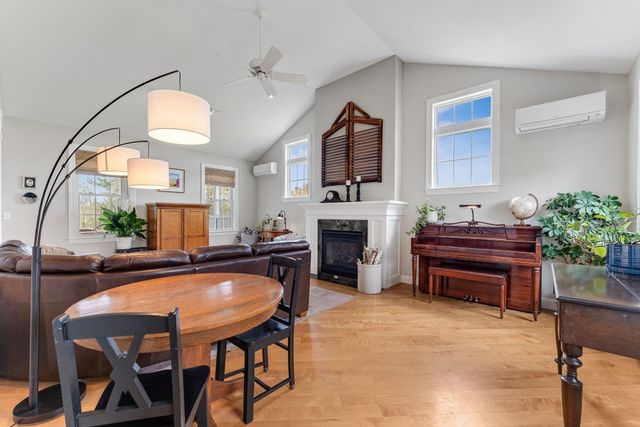 1 Naylor Road, Essex, VT 05452