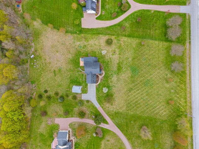 1 Naylor Road, Essex, VT 05452