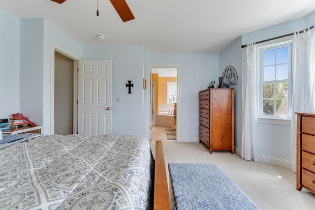 1 Naylor Road, Essex, VT 05452
