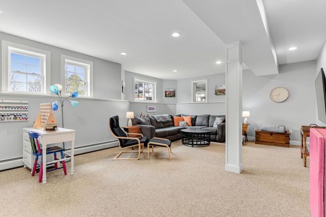 1 Naylor Road, Essex, VT 05452