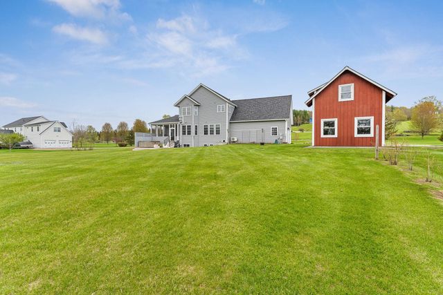 1 Naylor Road, Essex, VT 05452