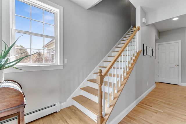1 Naylor Road, Essex, VT 05452