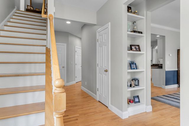 1 Naylor Road, Essex, VT 05452