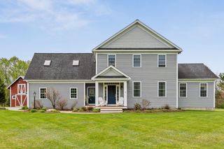 1 Naylor Road, Essex, VT 05452