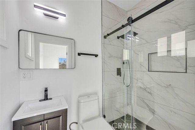 5414 3rd, Los Angeles, CA 90043