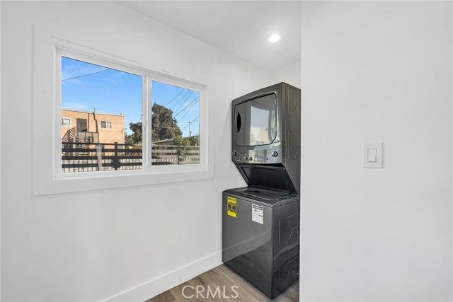 5414 3rd, Los Angeles, CA 90043