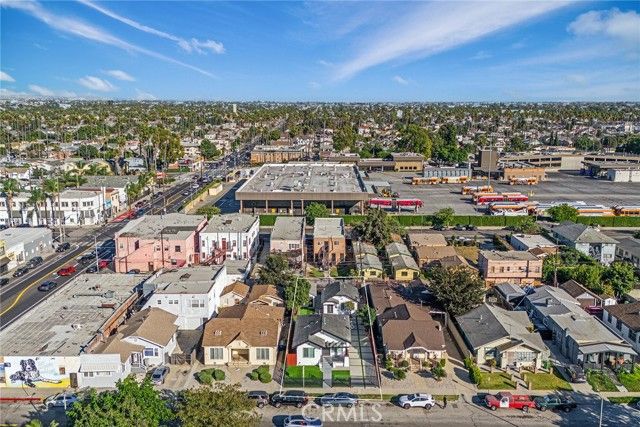 5414 3rd, Los Angeles, CA 90043