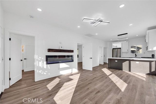 5414 3rd, Los Angeles, CA 90043