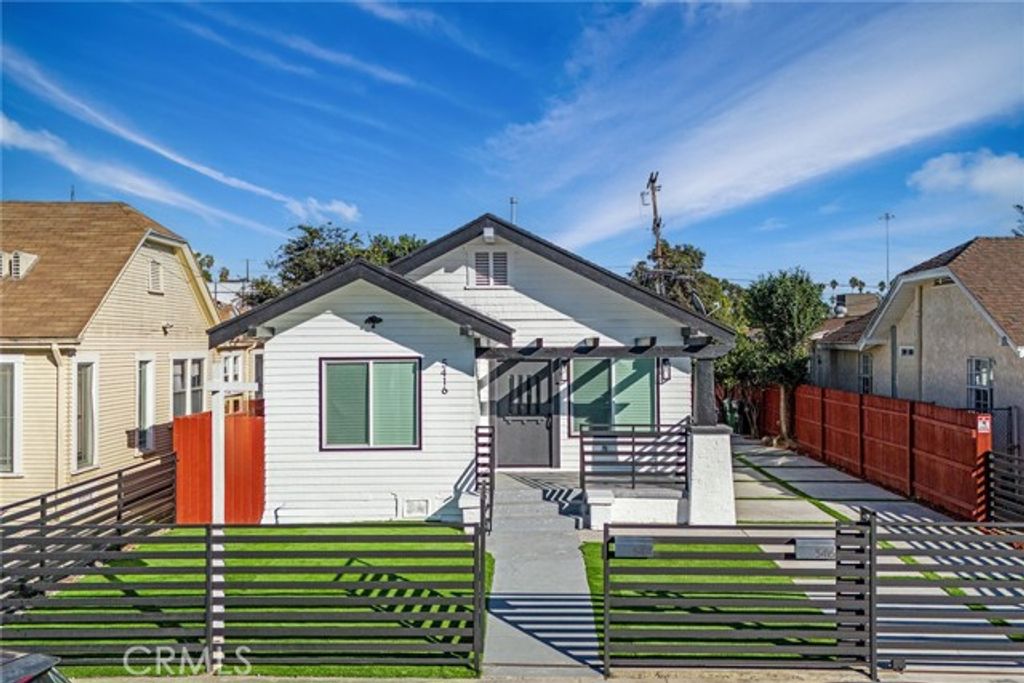 5414 3rd, Los Angeles, CA 90043
