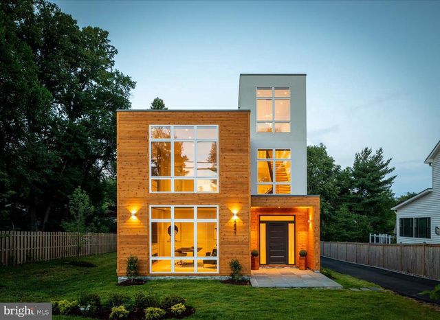 2841 EDGELEA RD, Vienna, VA 22181
