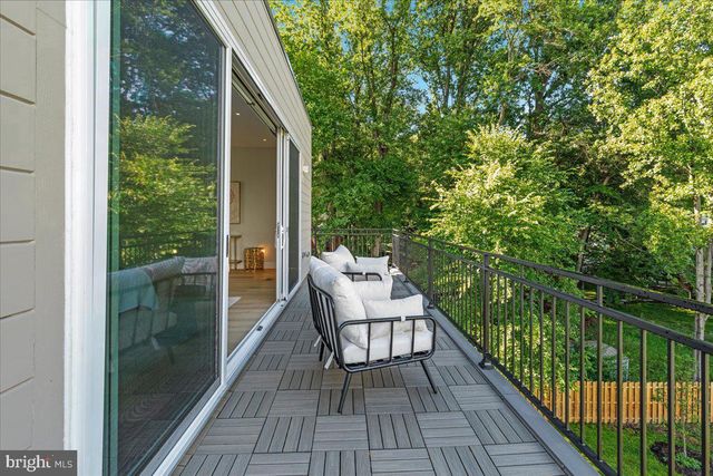 2841 EDGELEA RD, Vienna, VA 22181