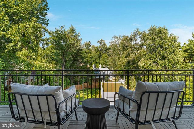 2841 EDGELEA RD, Vienna, VA 22181