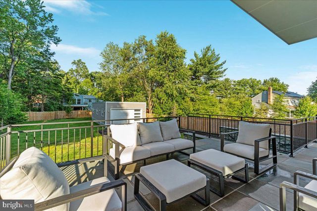2841 EDGELEA RD, Vienna, VA 22181