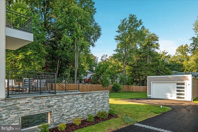 2841 EDGELEA RD, Vienna, VA 22181