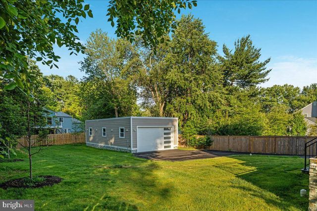 2841 EDGELEA RD, Vienna, VA 22181