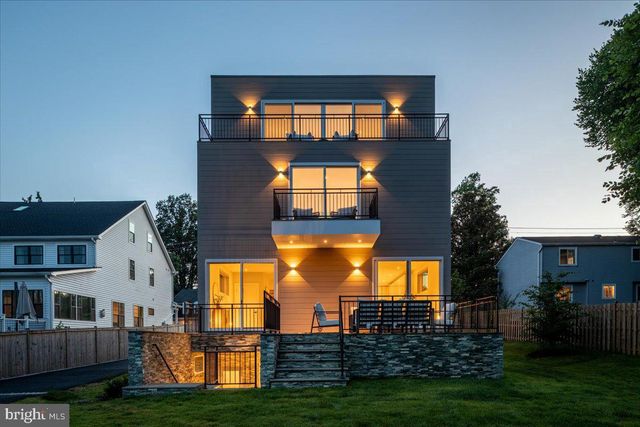 2841 EDGELEA RD, Vienna, VA 22181