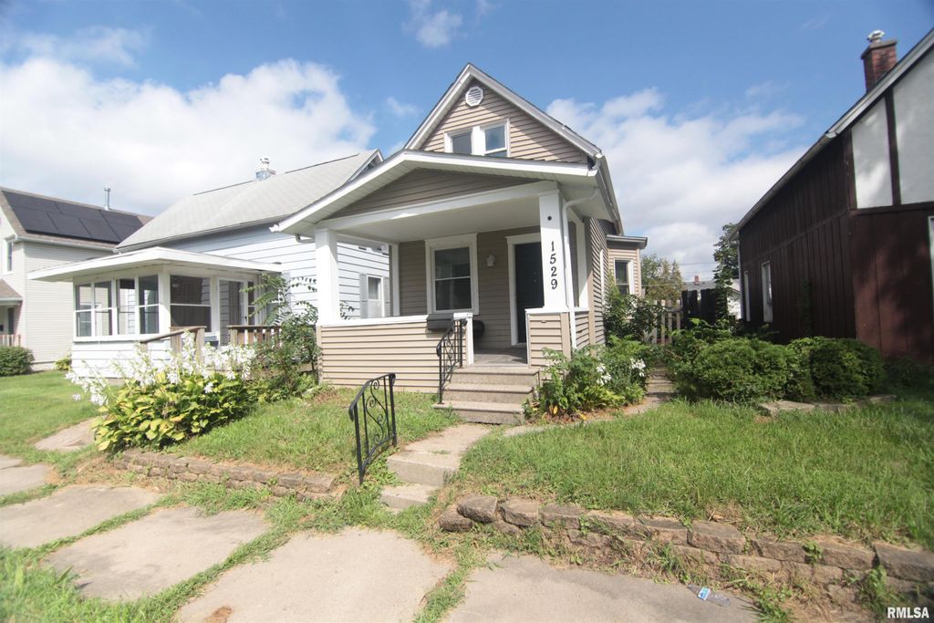 1529 42ND Street, Rock Island, IL 61201
