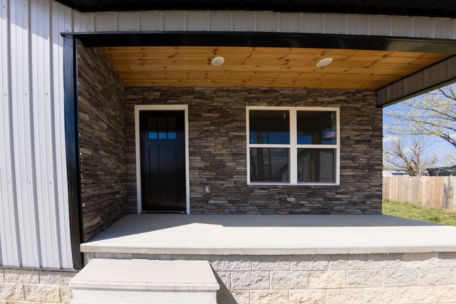 312 Kimmins St, Hohenwald, TN 38462