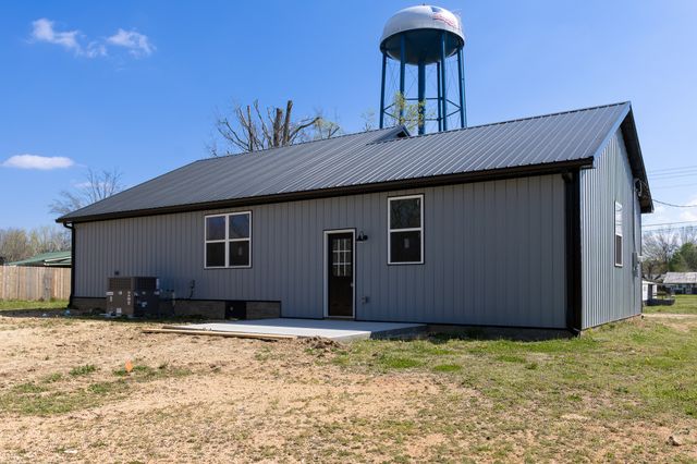 312 Kimmins St, Hohenwald, TN 38462