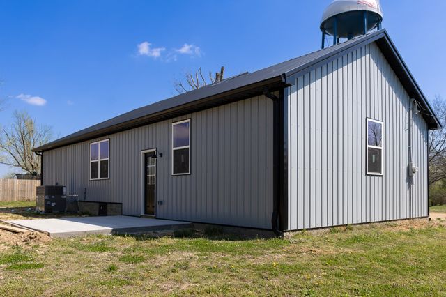 312 Kimmins St, Hohenwald, TN 38462