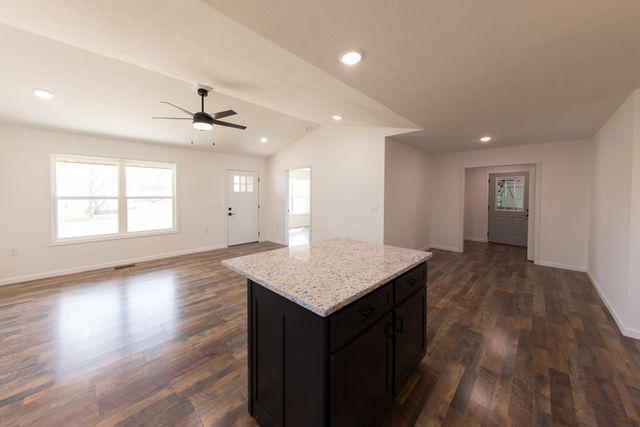 312 Kimmins St, Hohenwald, TN 38462