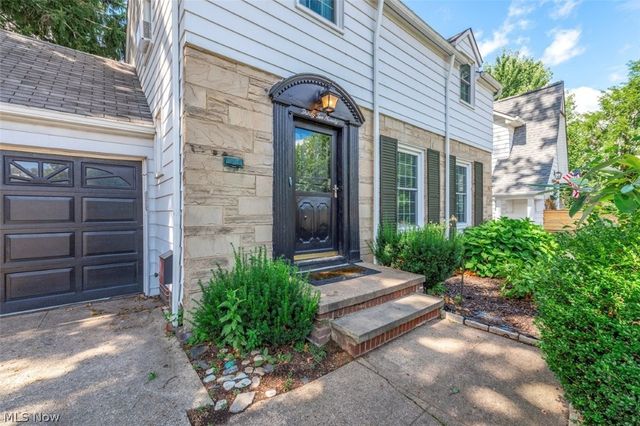 3290 Wooster Road, Rocky River, OH 44116