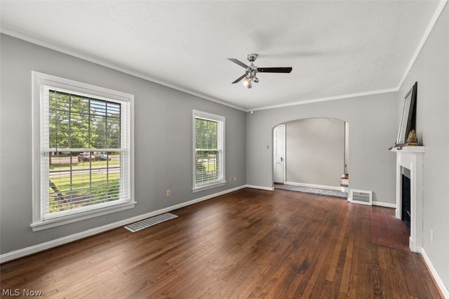 3290 Wooster Road, Rocky River, OH 44116