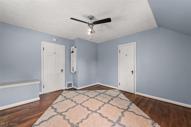 3290 Wooster Road, Rocky River, OH 44116