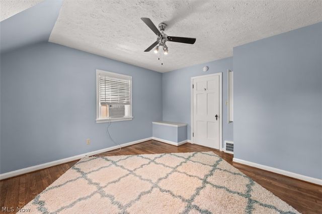 3290 Wooster Road, Rocky River, OH 44116
