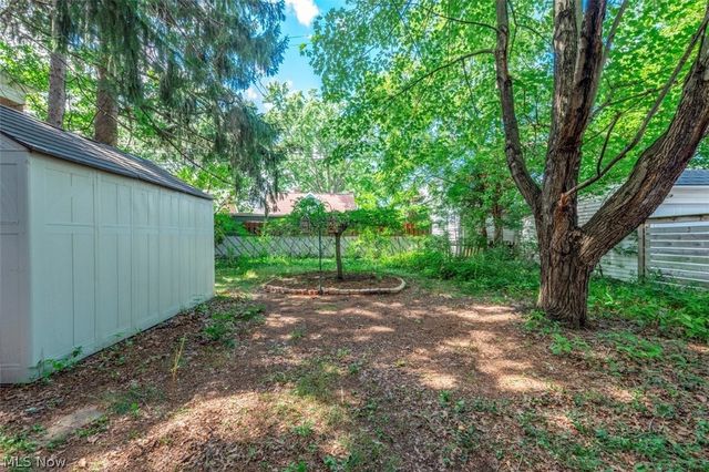 3290 Wooster Road, Rocky River, OH 44116