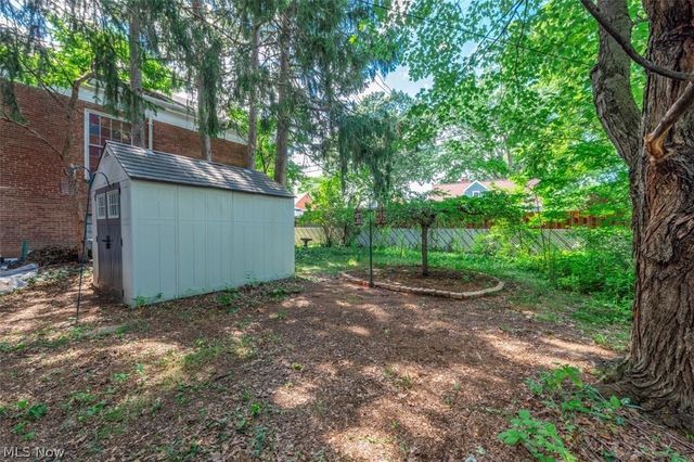 3290 Wooster Road, Rocky River, OH 44116