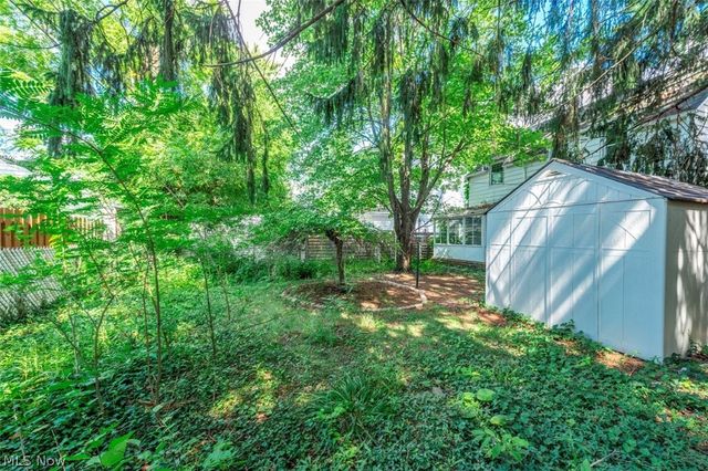3290 Wooster Road, Rocky River, OH 44116