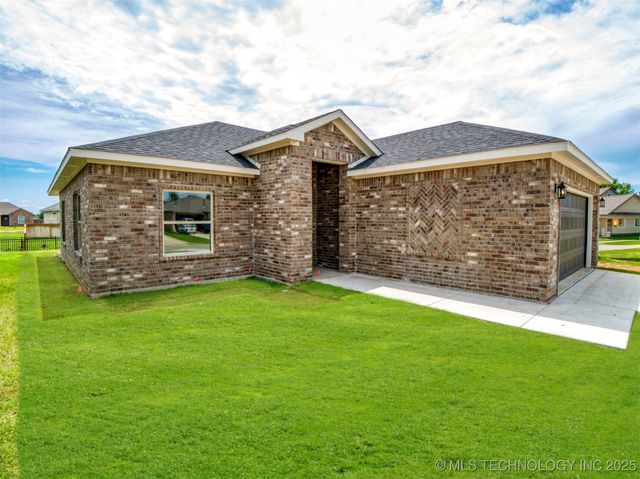 1190 Wild Indigo Circle, Calera, OK 74730
