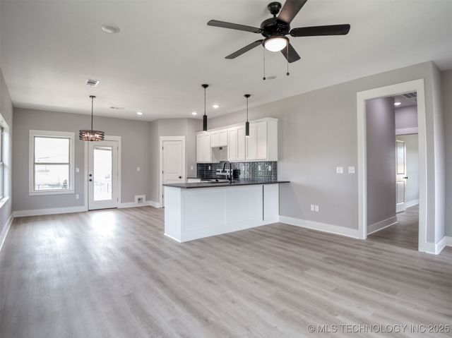 1190 Wild Indigo Circle, Calera, OK 74730