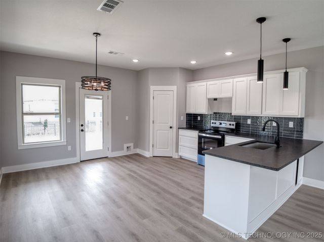 1190 Wild Indigo Circle, Calera, OK 74730